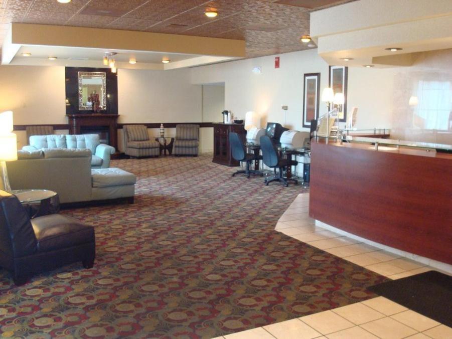 Howard Johnson Grand Forks Dış mekan fotoğraf
