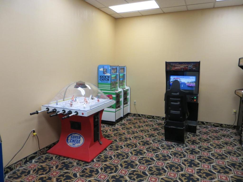 Howard Johnson Grand Forks Dış mekan fotoğraf