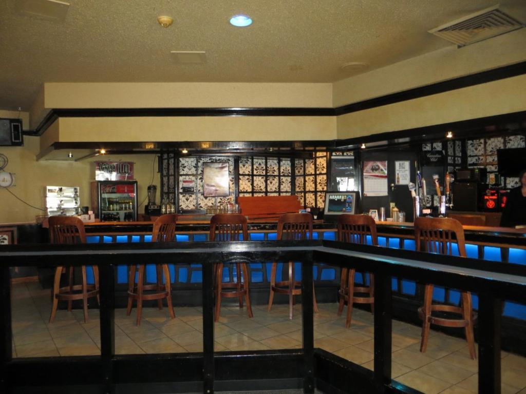 Howard Johnson Grand Forks Dış mekan fotoğraf