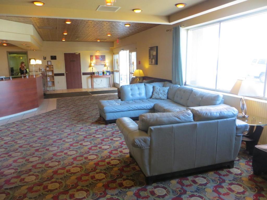 Howard Johnson Grand Forks Dış mekan fotoğraf