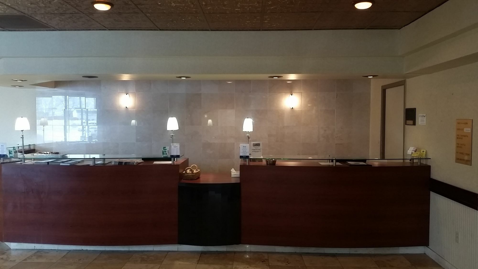 Howard Johnson Grand Forks Dış mekan fotoğraf